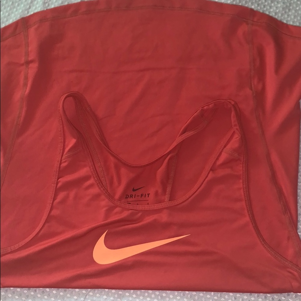 nike running top